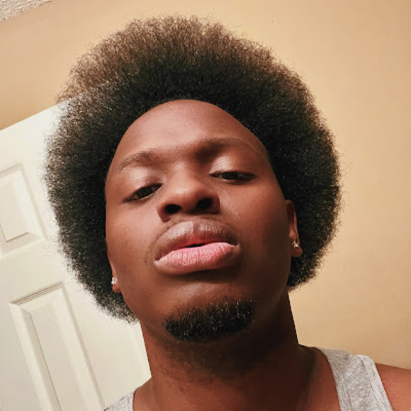 Meet your Posher, Joshua - Picture 1 of 3